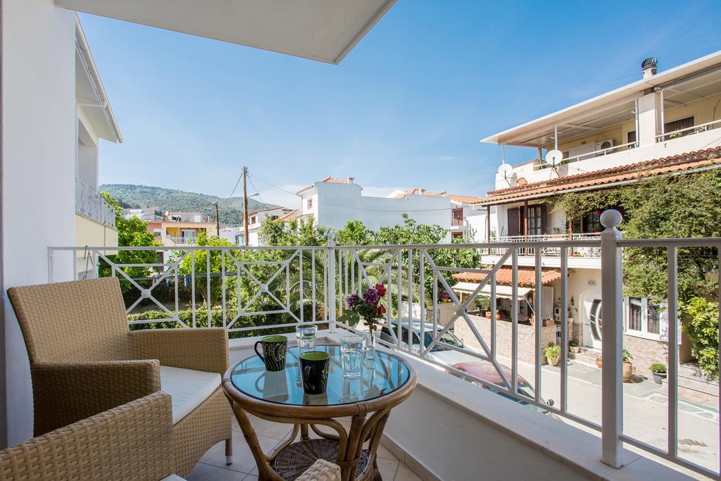 Ritsa Studios Skiathos by Eksteriør billede